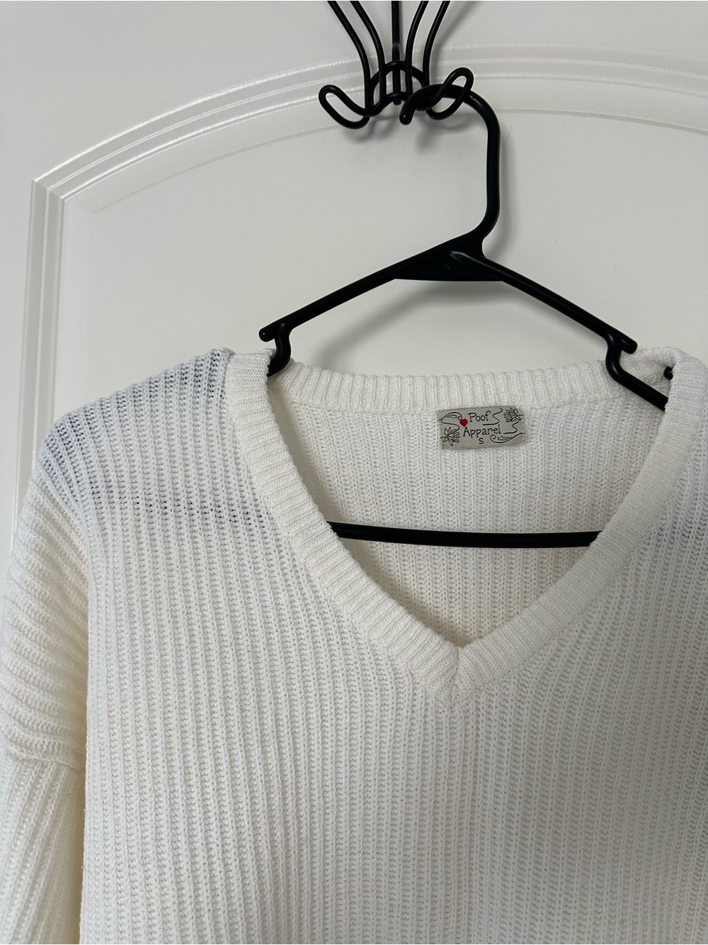 White Ribbed V-Neck Sweater - Picture 6 of 6